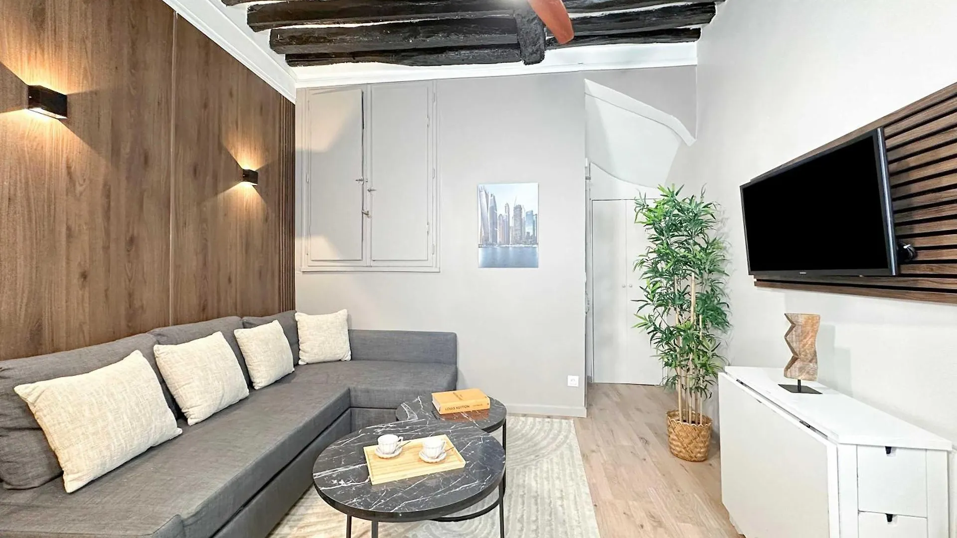 Apartment Charming Studio Near The Louvre Museum Paris France